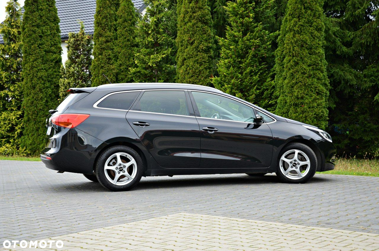 Kia Ceed 1.6 CRDi 128 Platinum Edition - 25