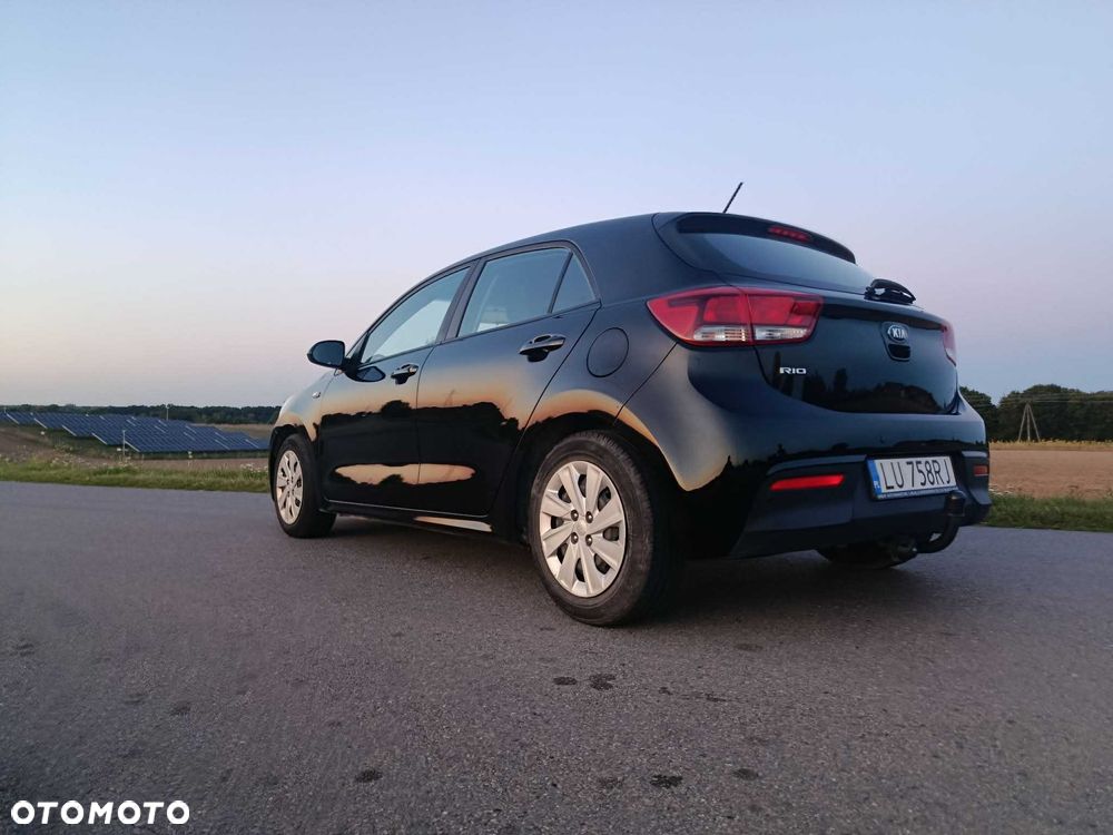 Kia Rio - 4