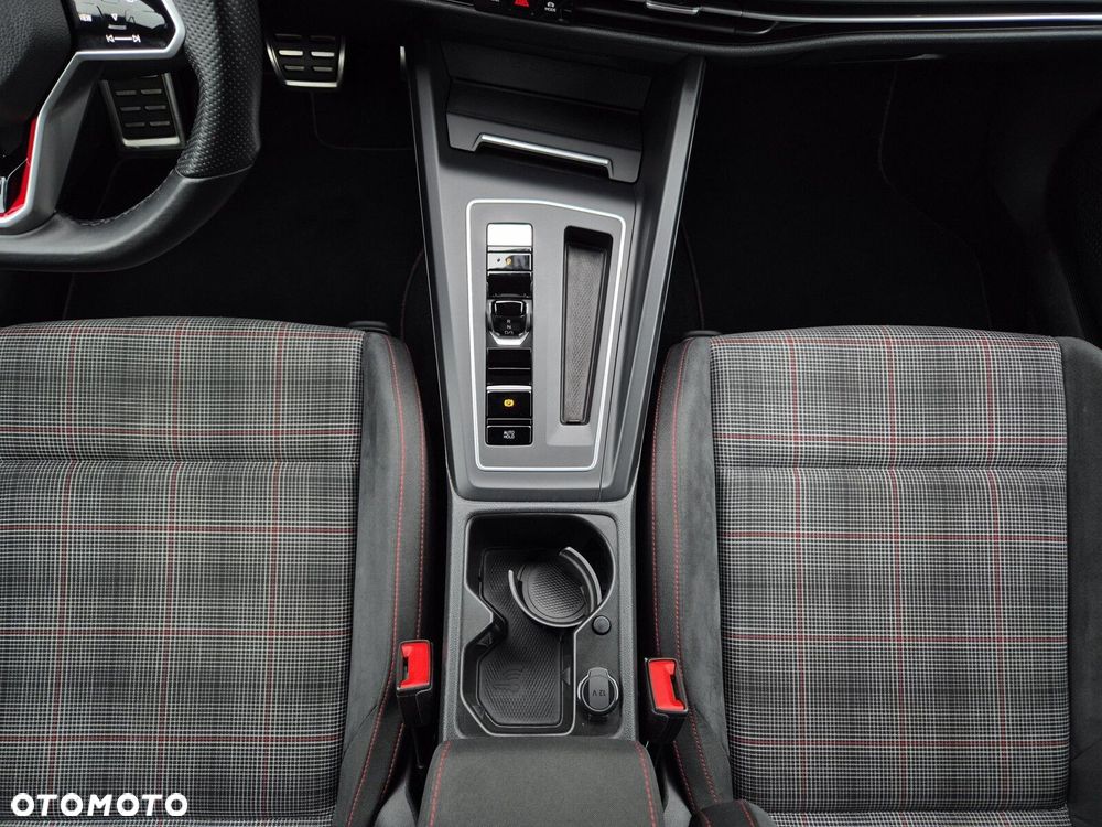 Volkswagen Golf VIII 2.0 TSI GTI DSG - 16