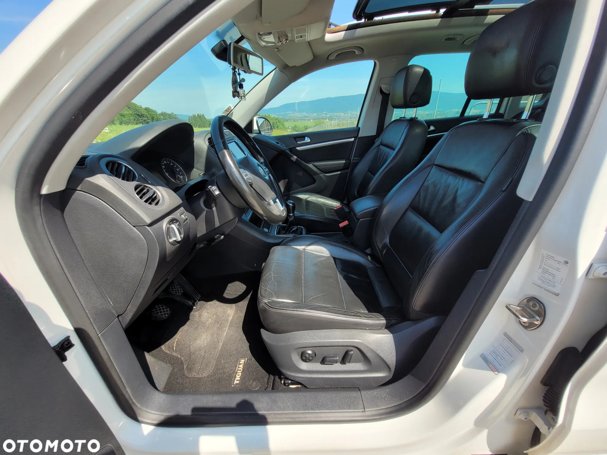 Volkswagen Tiguan 2.0 TDI DPF BlueMotion Technology Exclusive - 28