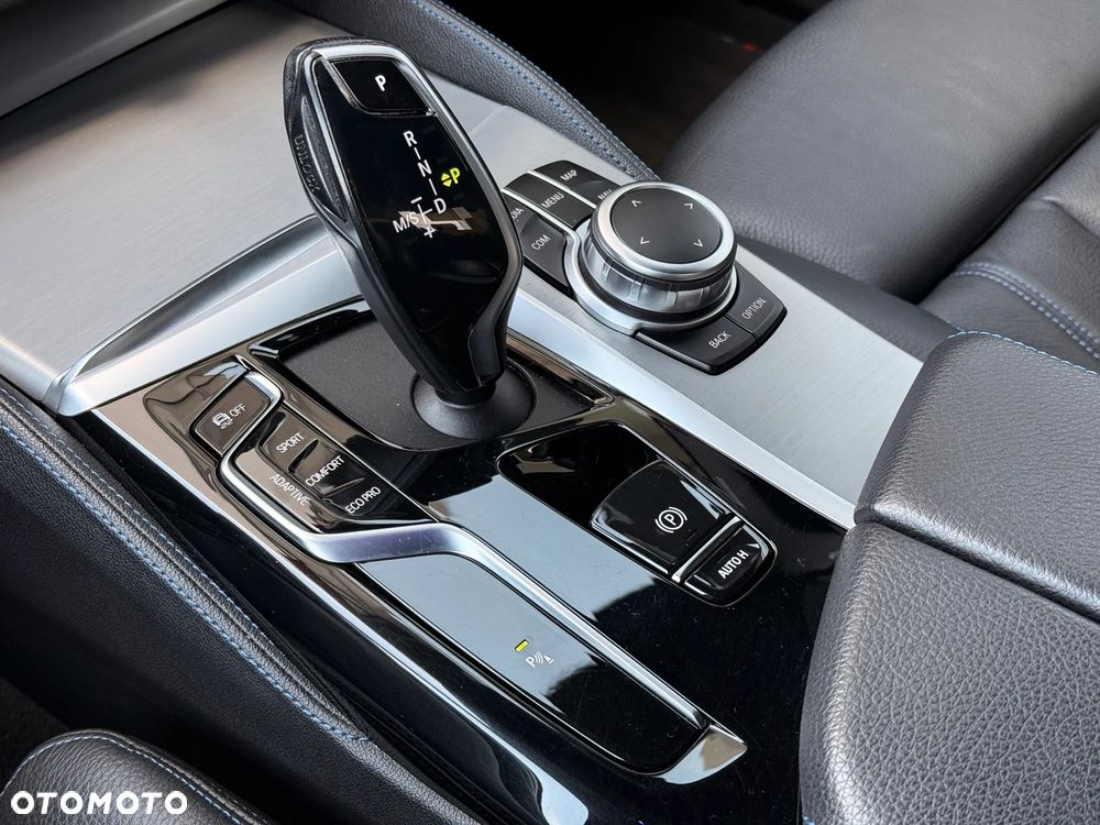 BMW Seria 5 530d xDrive M Sport Edition - 25