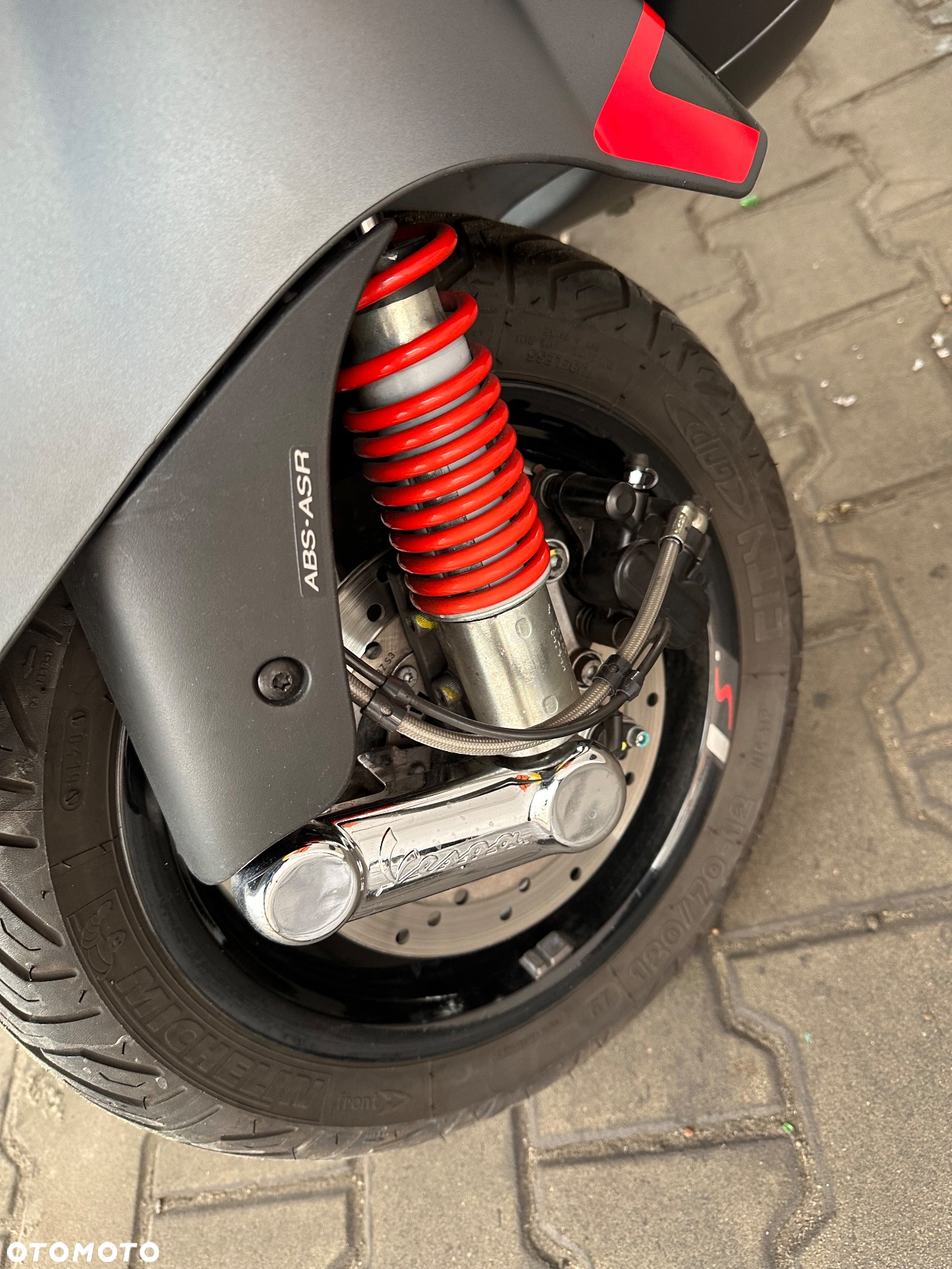 Vespa GTS - 9