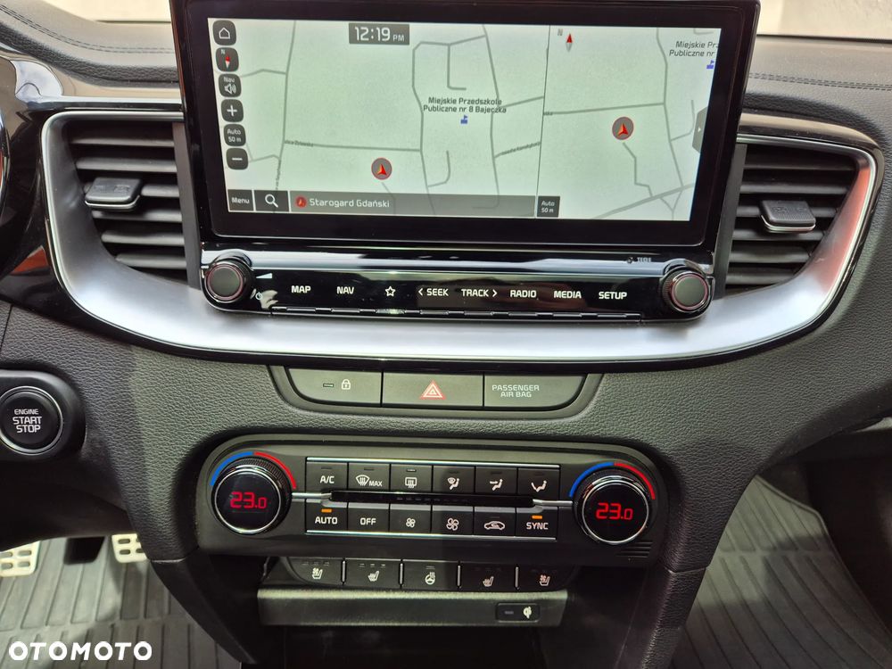 Kia XCeed - 33