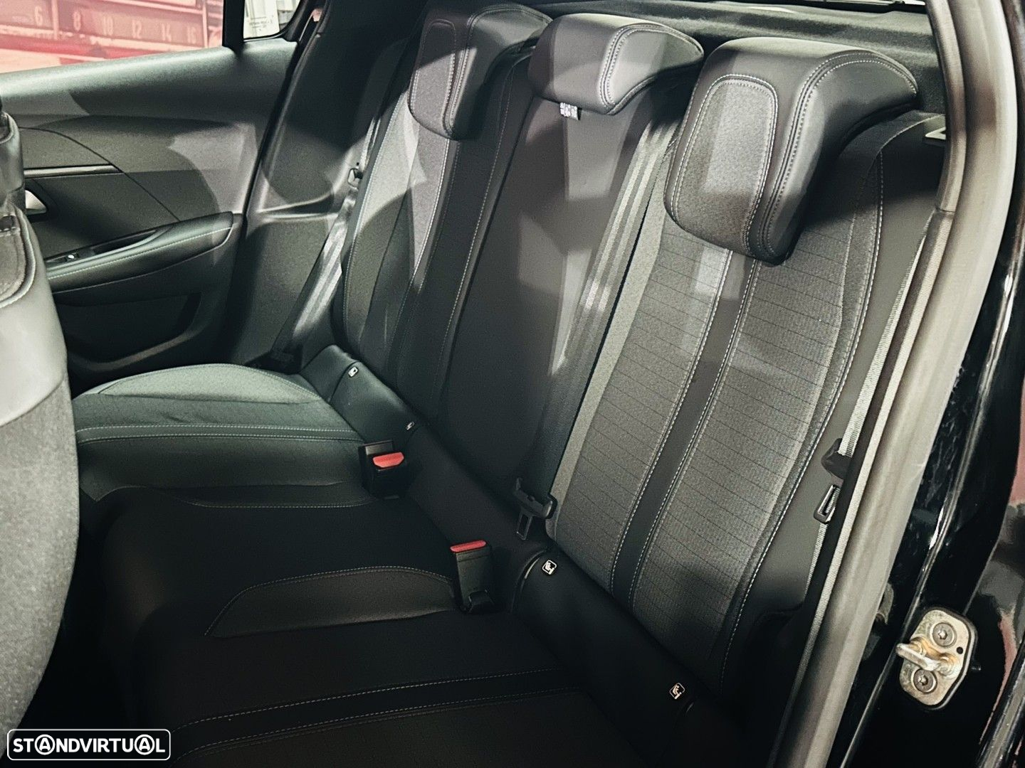 Peugeot 208 1.2 PureTech Allure Pack - 7