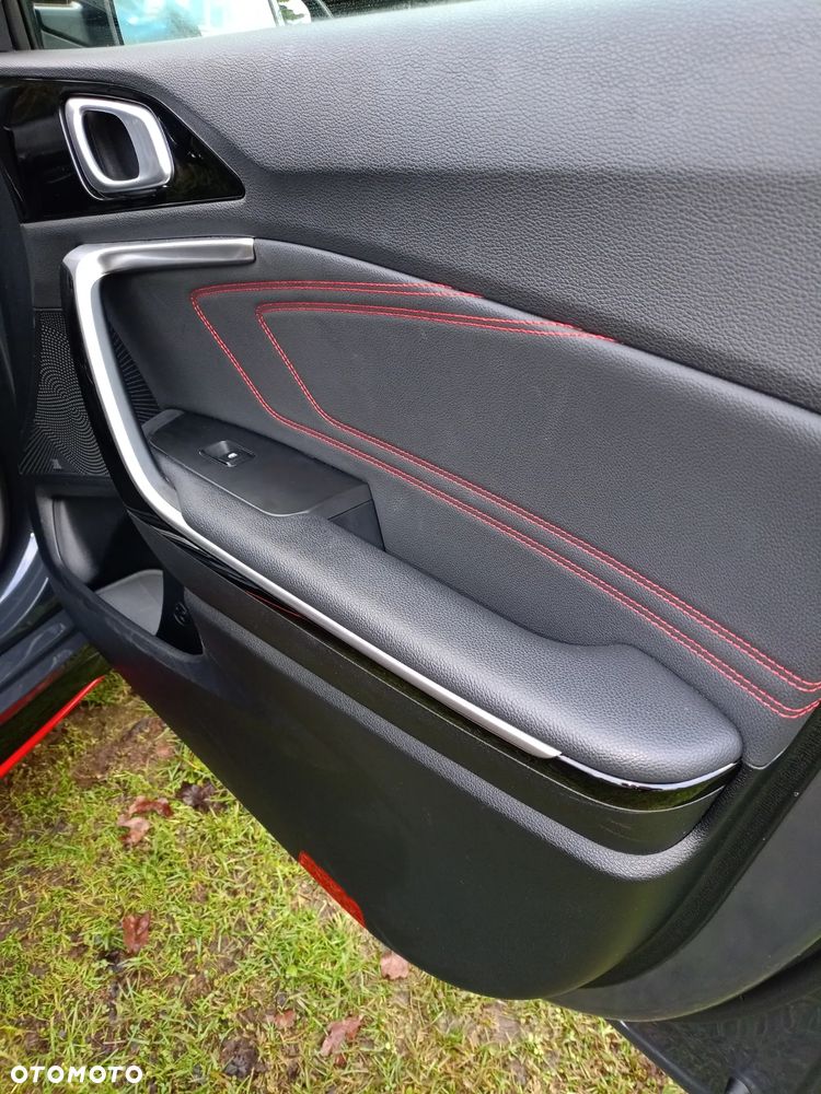 Kia ProCeed 1.6 T-GDI DCT7 OPF GT - 15