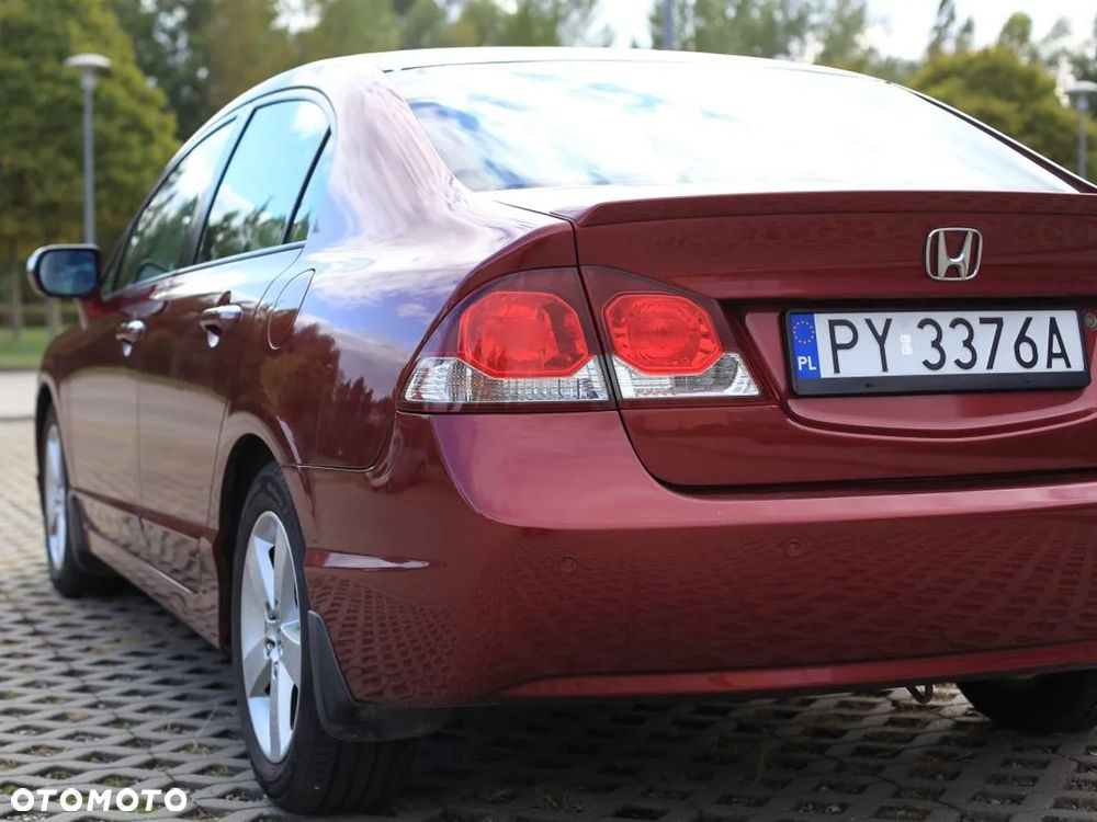 Honda Civic 1.8 Executive - 12