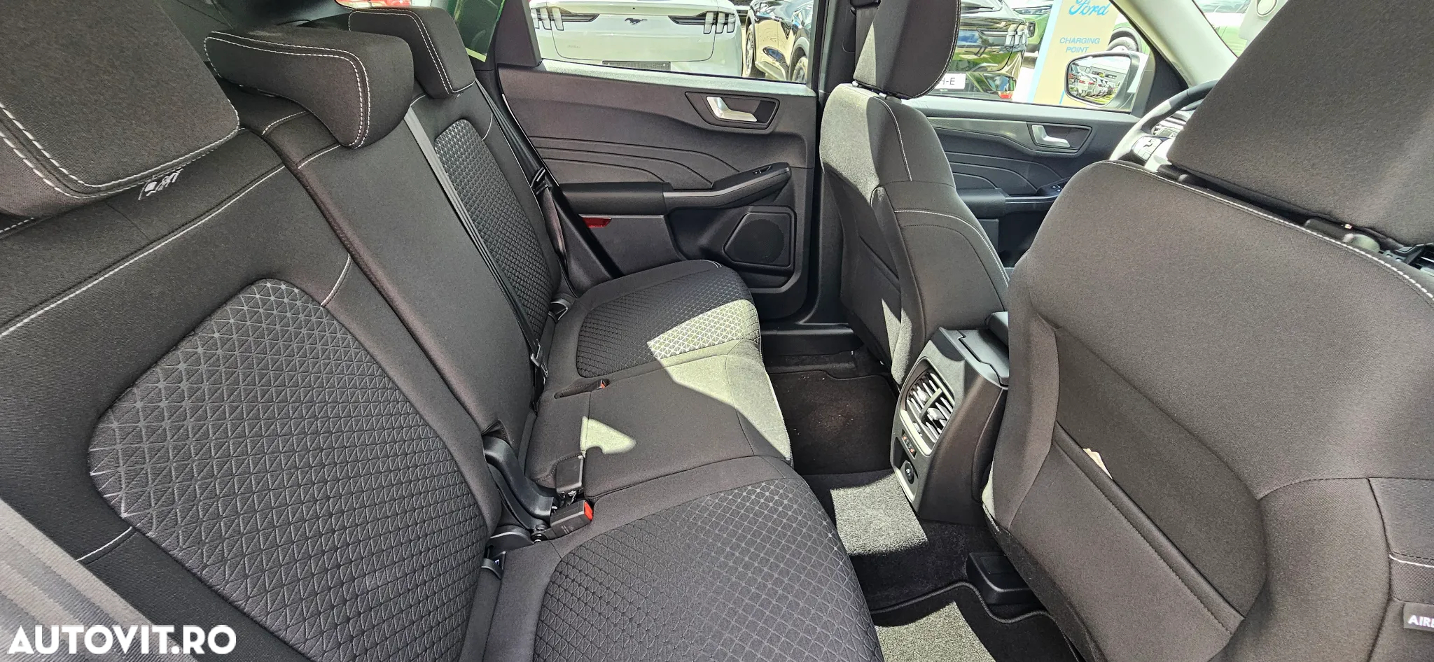 Ford Kuga 1.5 EcoBoost A8 FWD Titanium - 11