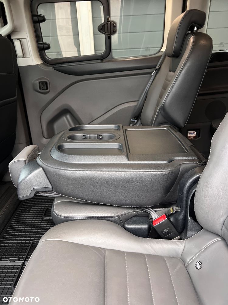 Ford Tourneo Custom 2.0 EcoBlue L2 Titanium - 13