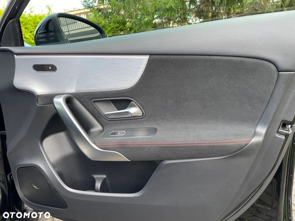 Mercedes-Benz Klasa A 180 AMG Line 7G-DCT - 19