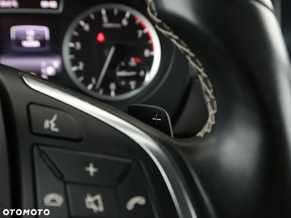 Infiniti Q30 1.6t DCT Sport - 31