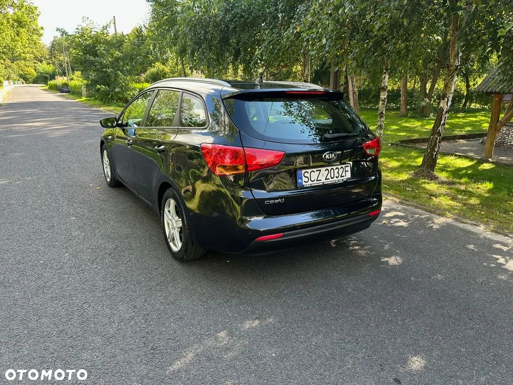 Kia Ceed 1.6 GDI Dream Team Edition - 5