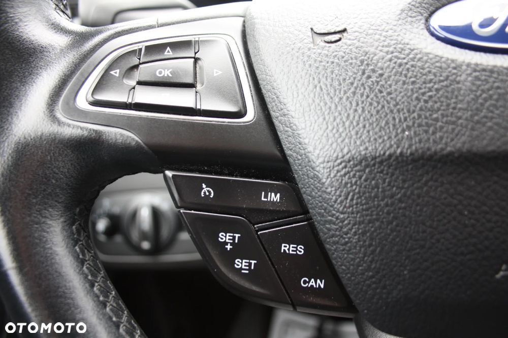 Ford Kuga 1.5 EcoBoost 2x4 Individual - 16