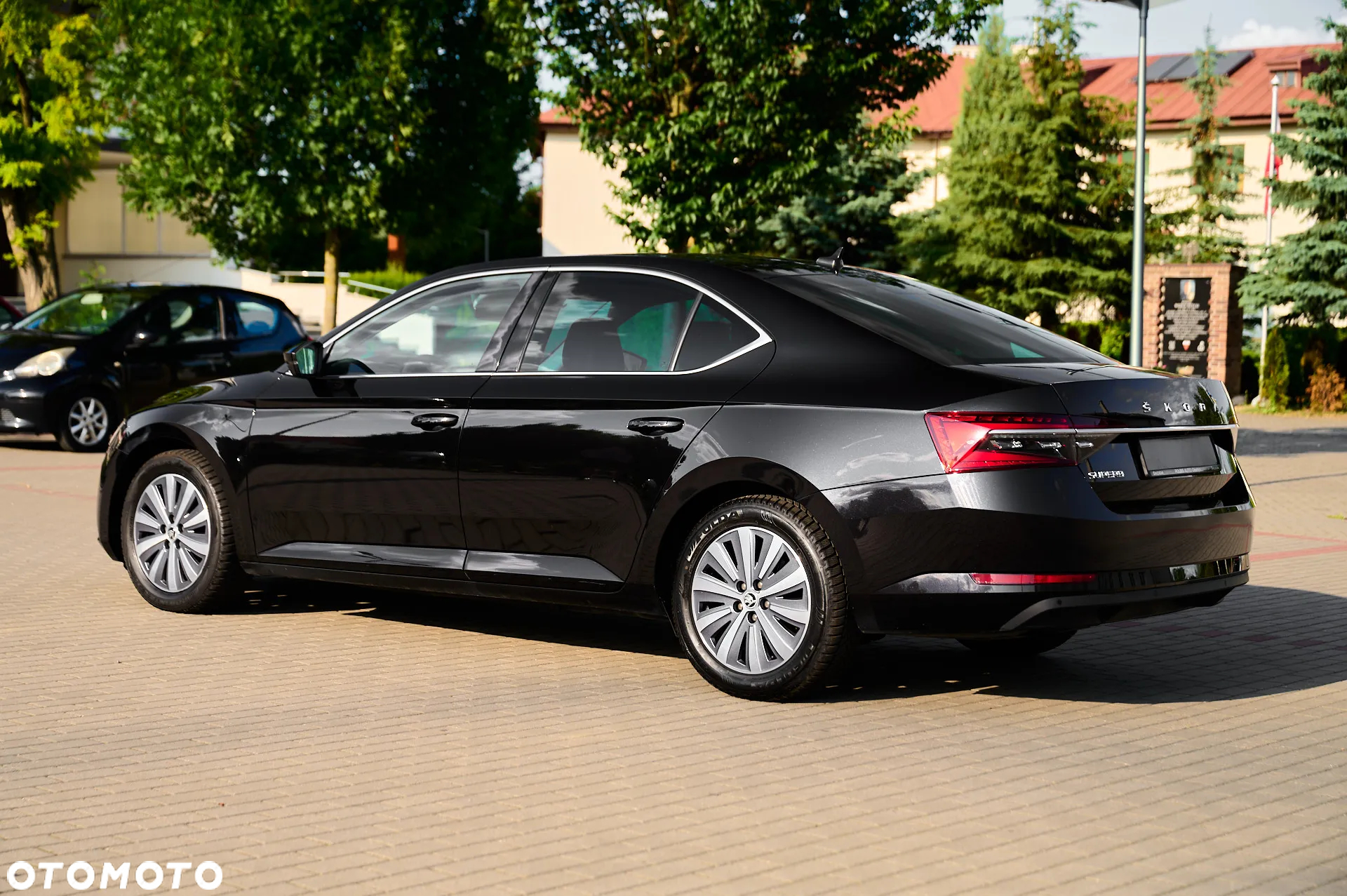 Skoda Superb 2.0 TDI Style DSG7 - 8