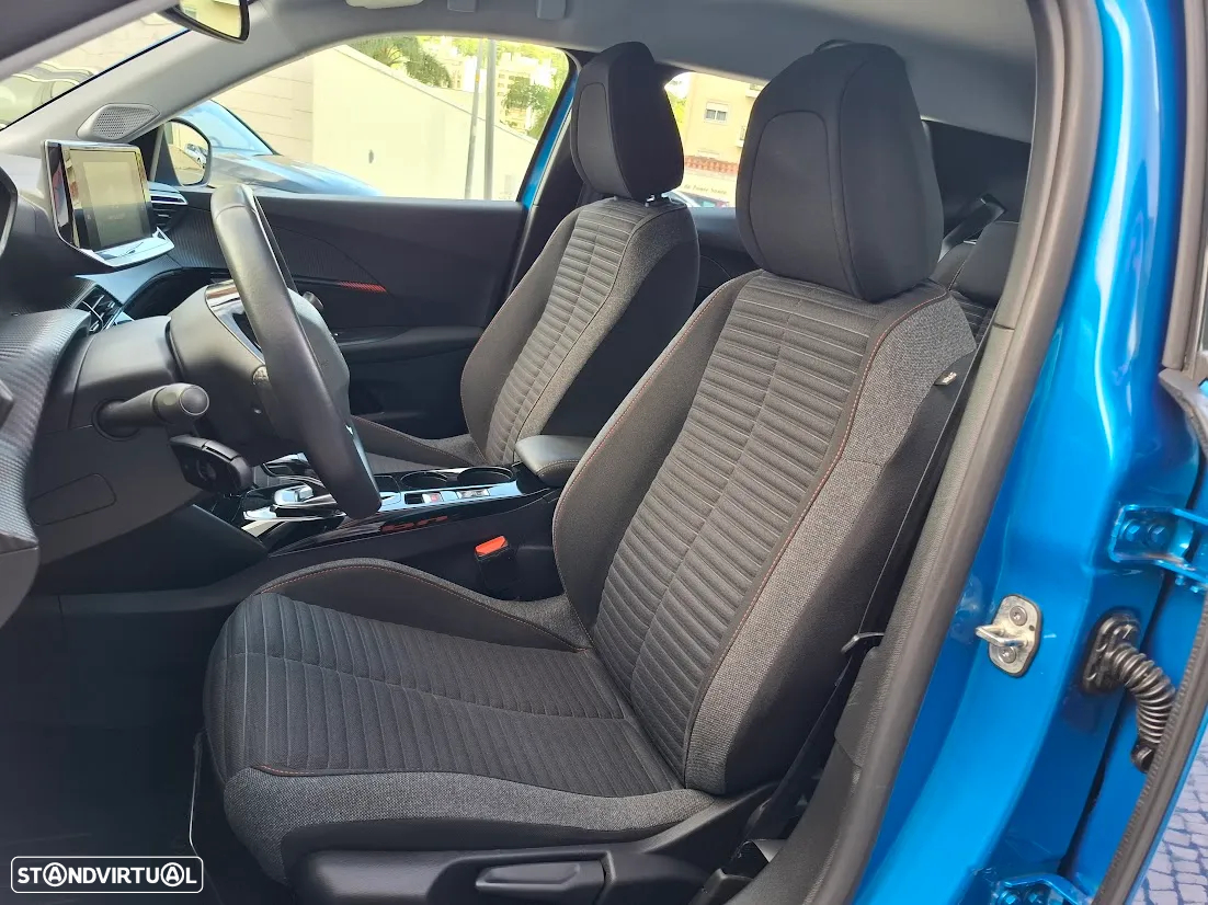 Peugeot e-2008 50 kWh Active Pack - 18