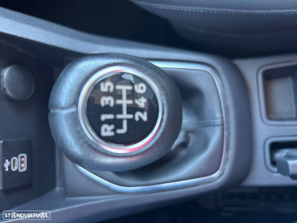 Ford Tourneo Courier 1.0 EcoBoost Titanium - 53