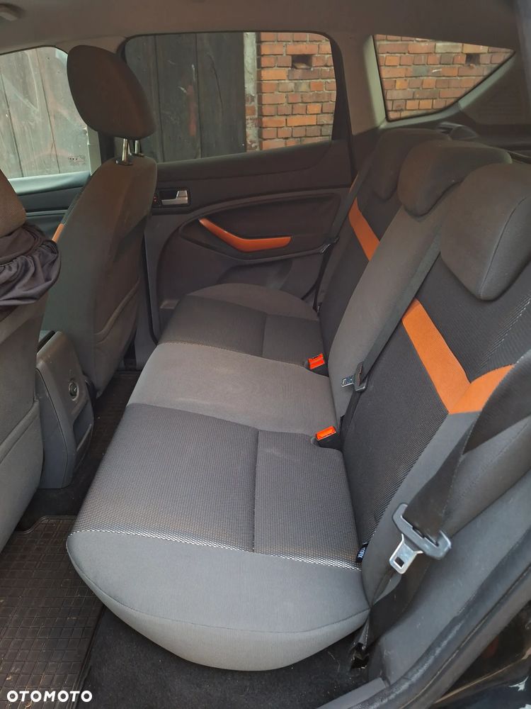 Ford Kuga 2.0 TDCi Titanium - 9