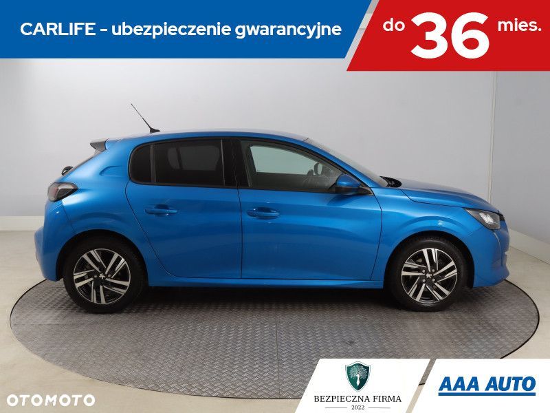 Peugeot 208 - 8