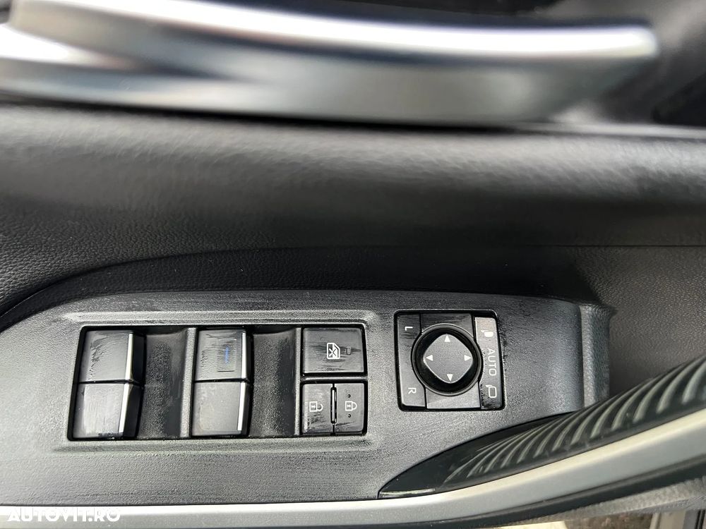 Toyota RAV4 2.5 Hybrid VVT-iE 4x4 Luxury Premium - 32