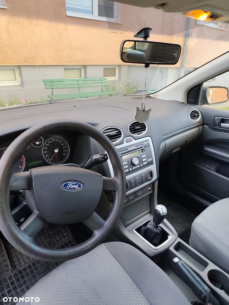 Ford Focus 1.6 Comfort - 14
