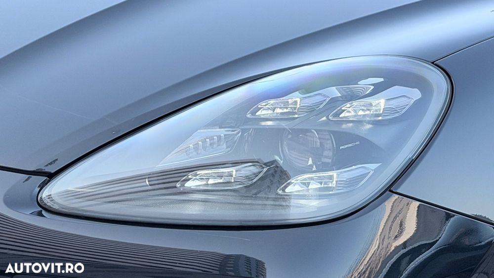 Porsche Cayenne - 27