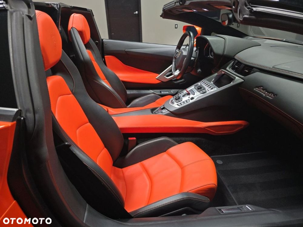 Lamborghini Aventador - 9