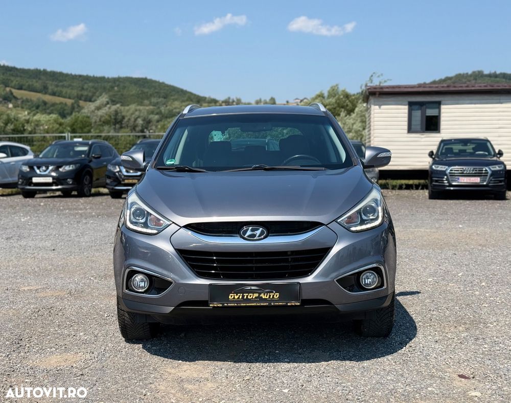 Hyundai ix35 2.0 CRDI 4WD Fifa World Cup Gold Edition - 2