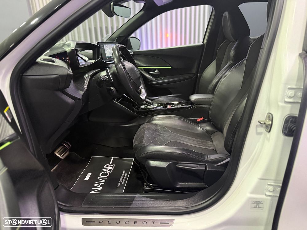 Peugeot 2008 PureTech 155 EAT8 GT Pack - 7