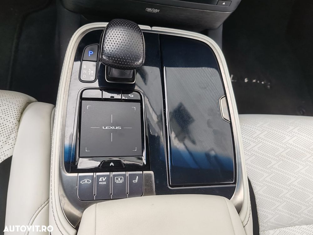 Lexus Seria LS - 28