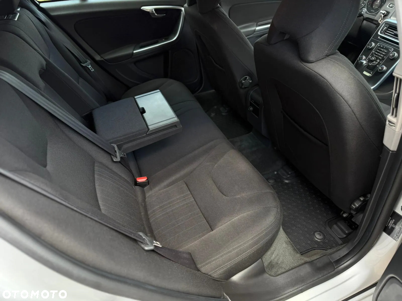 Volvo V60 - 14