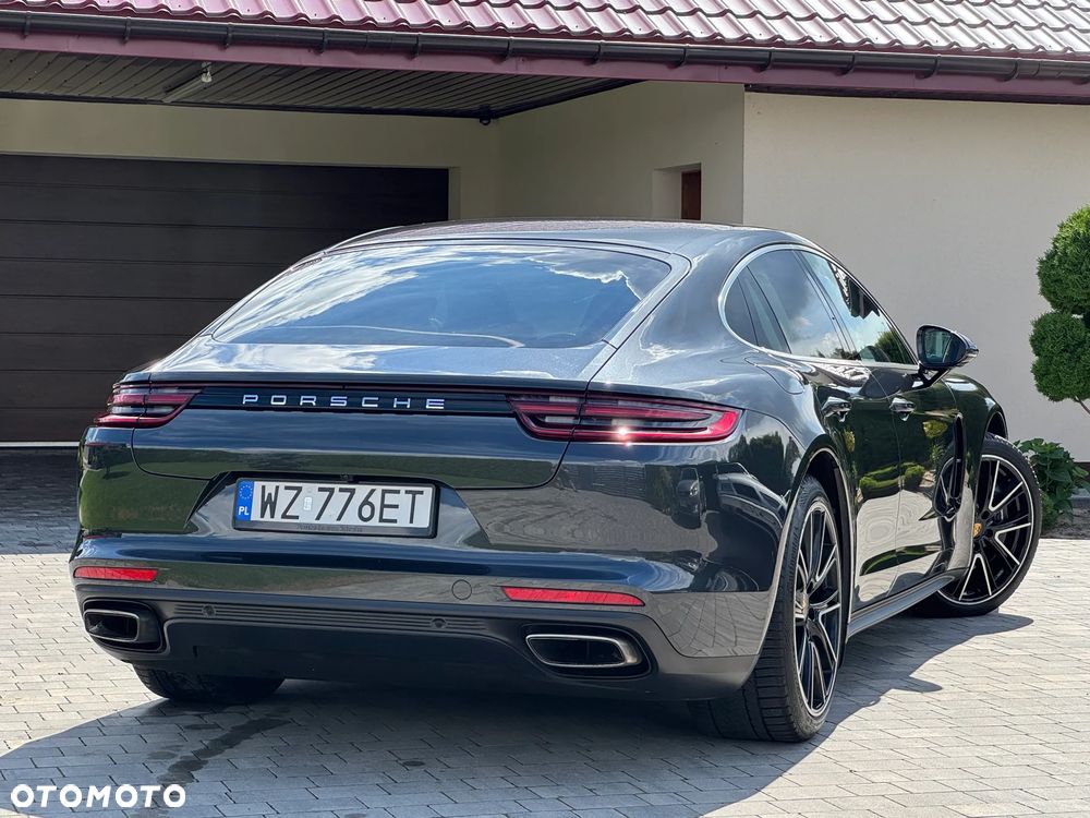 Porsche Panamera 4 - 12