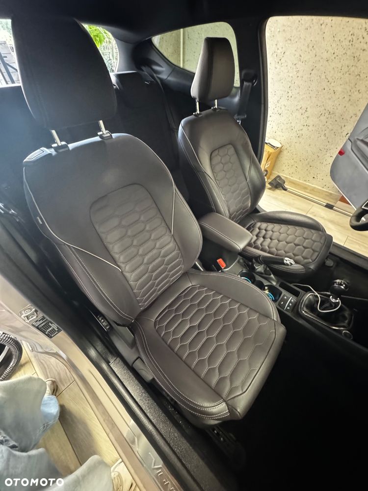 Ford Fiesta - 24