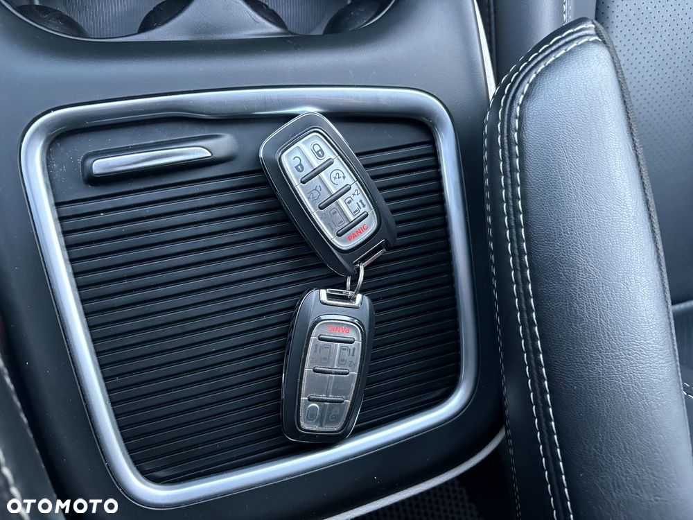 Chrysler Pacifica - 39