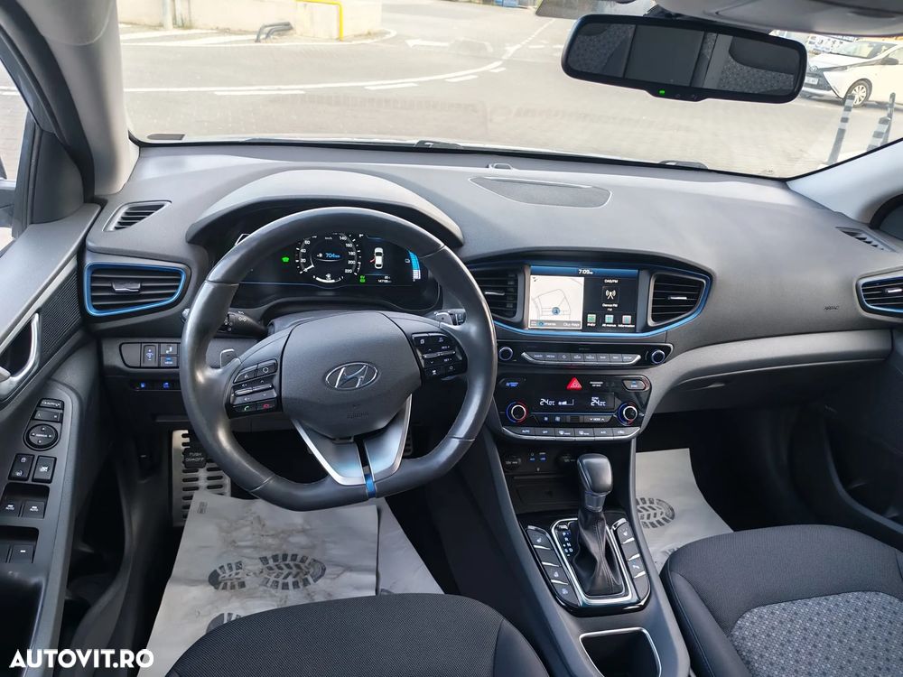Hyundai IONIQ 1.6 GDI Premium - 6