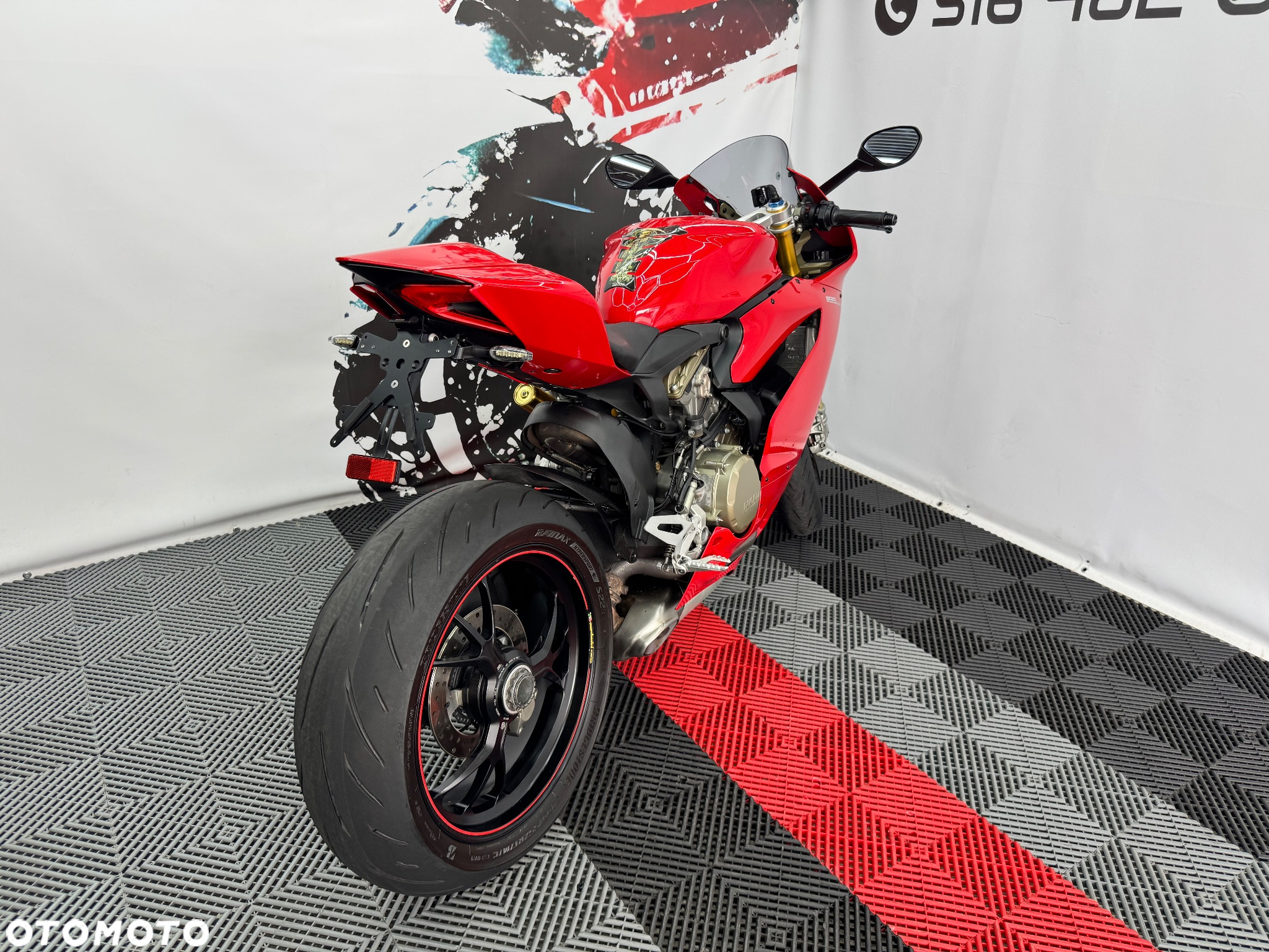 Ducati 1199 Panigale - 11