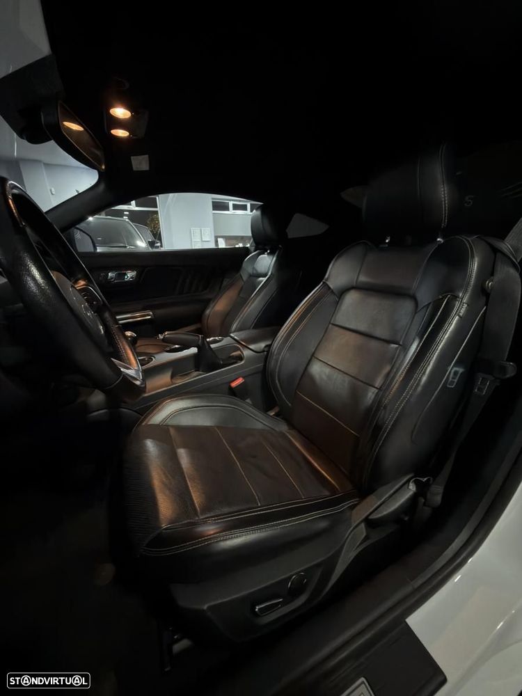 Ford Mustang 2.3i EcoBoost - 8