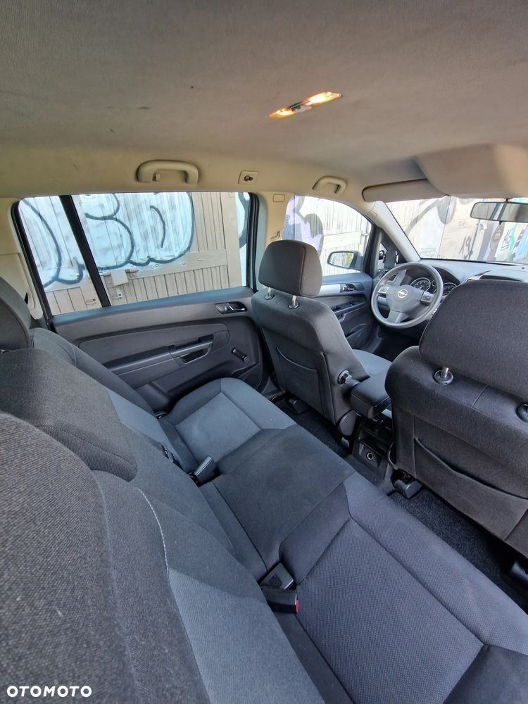 Opel Zafira - 18