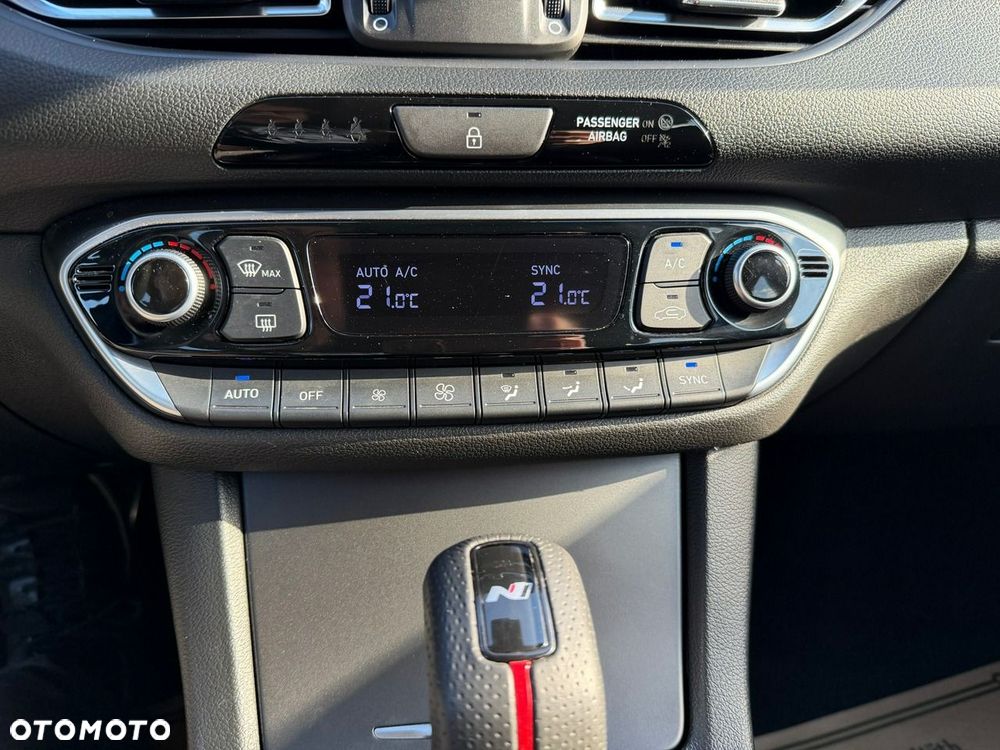 Hyundai i30 1.5 T-GDI 48V-Hybrid DCT N-Line - 23