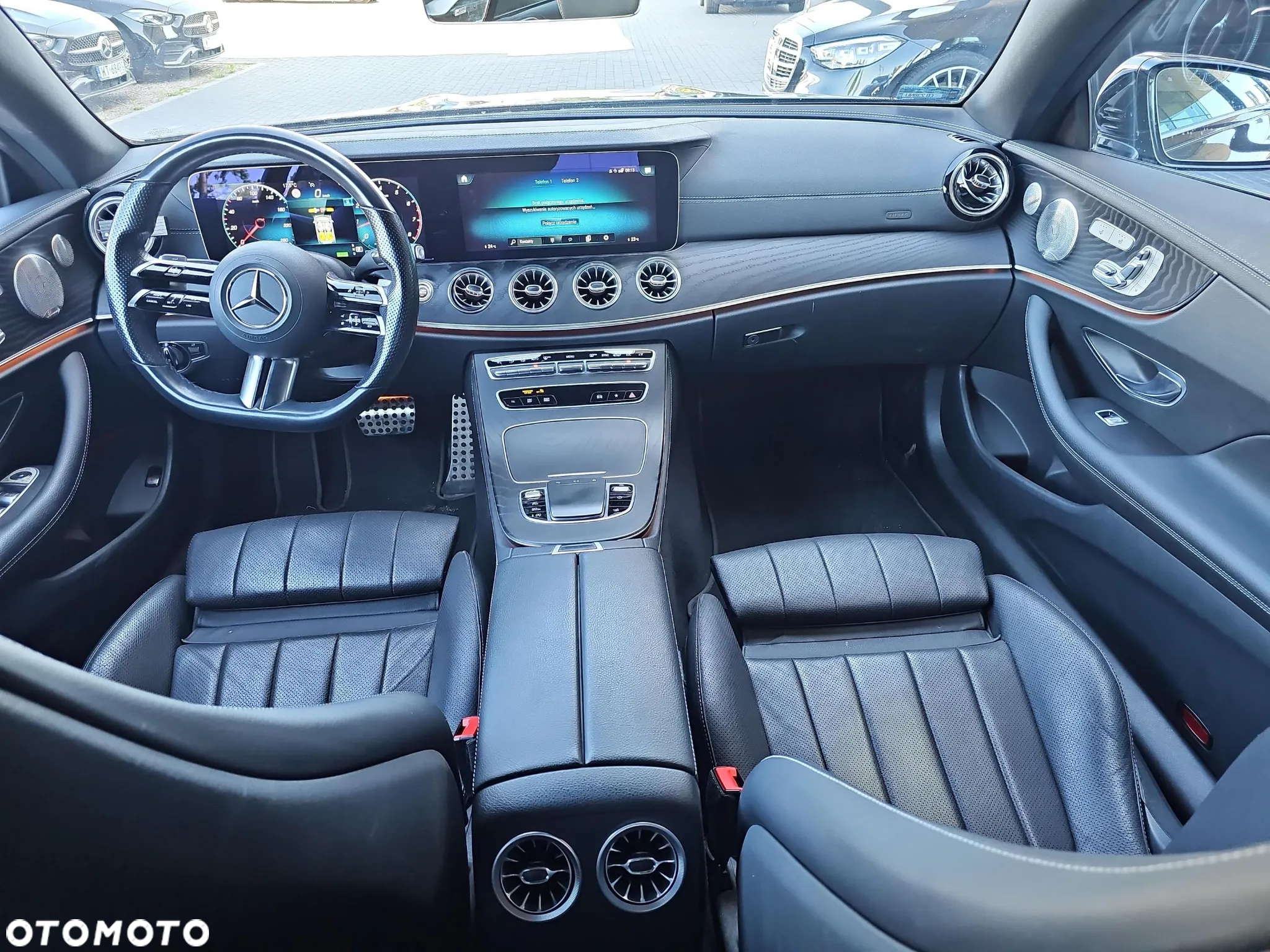 Mercedes-Benz Klasa E 300 Coupe 9G-TRONIC AMG Line - 13