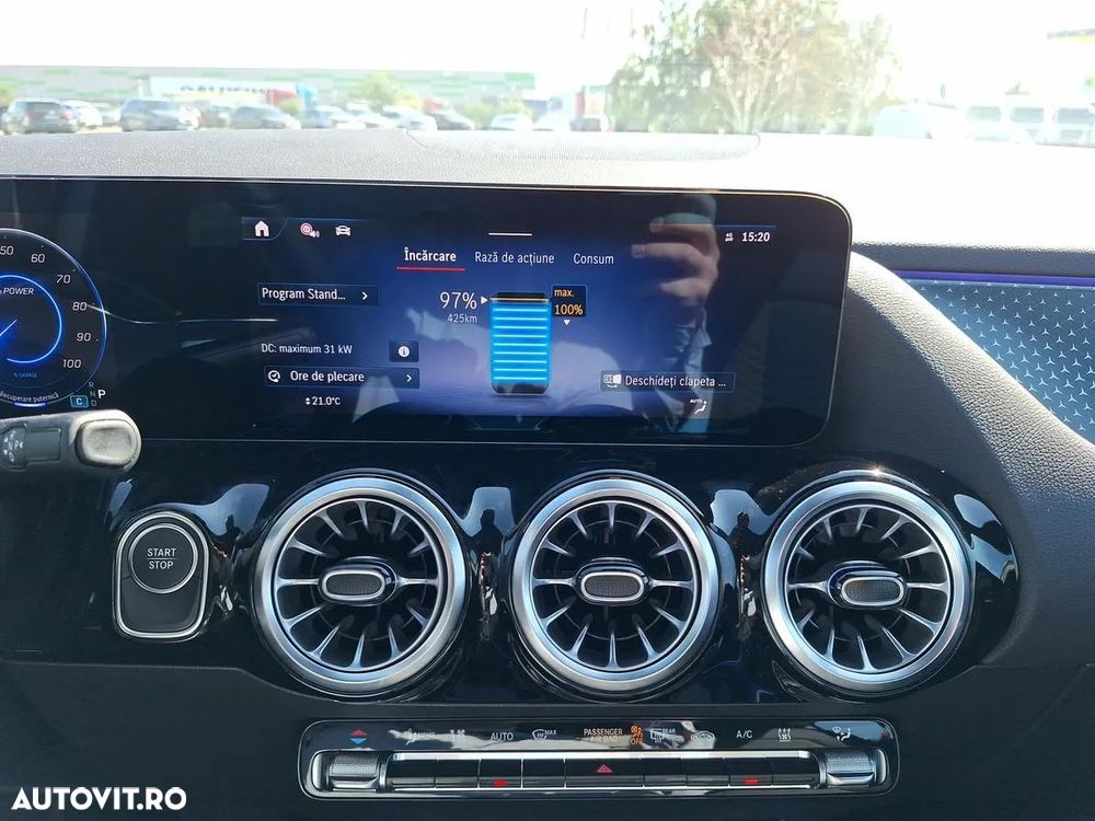 Mercedes-Benz EQA 300 4MATIC - 23