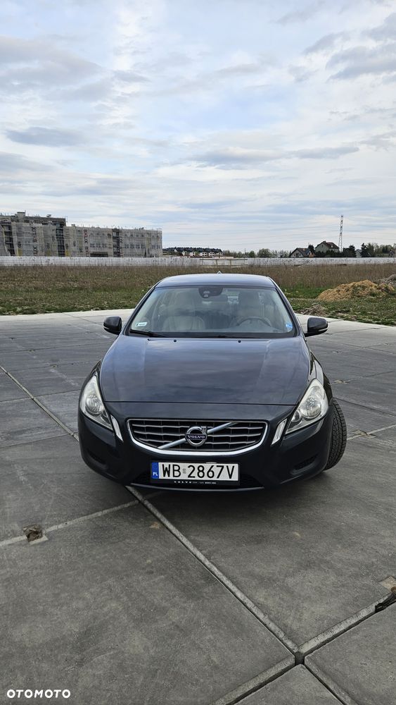 Volvo S60 D3 Momentum - 1