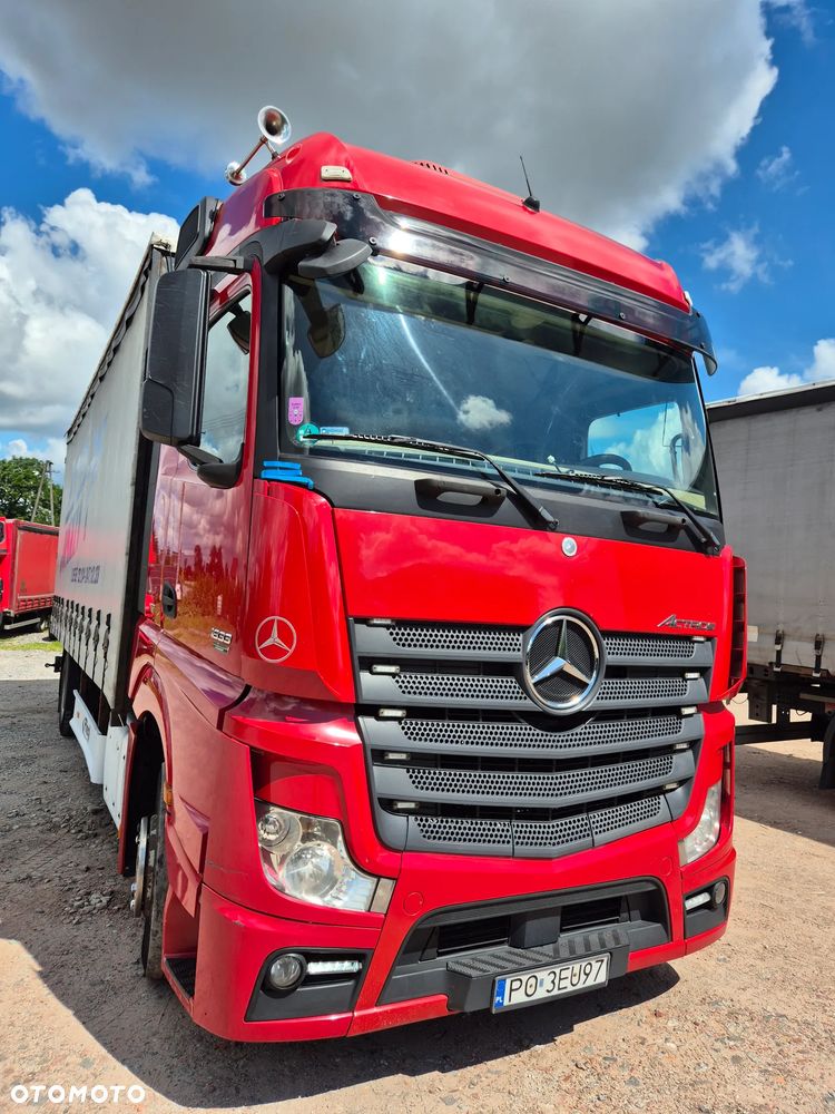 Mercedes-Benz Actros MP4 - 7