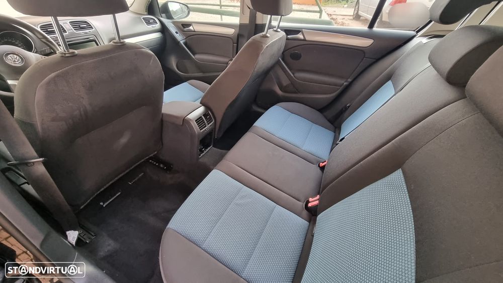 VW Golf 1.6 TDi Trendline BlueMotion - 5