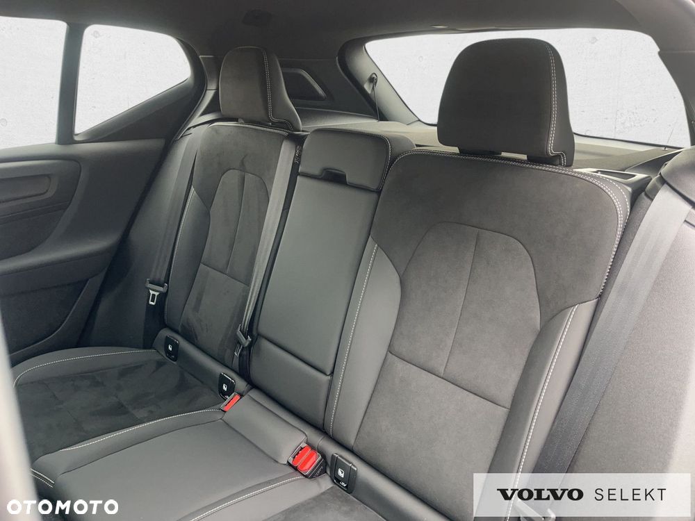 Volvo XC 40 - 18