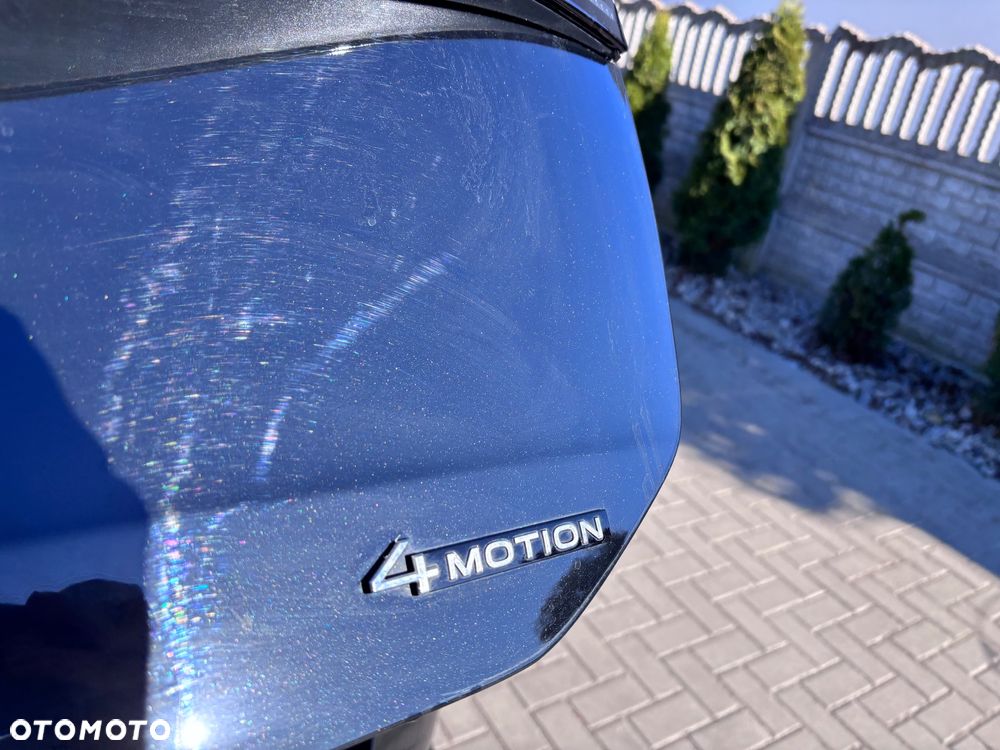 Volkswagen Passat Variant 2.0 TDI SCR 4Motion DSG Elegance - 13