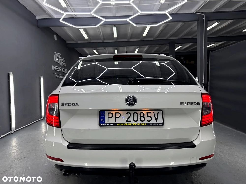 Skoda Superb 1.8 TSI Elegance DSG - 7