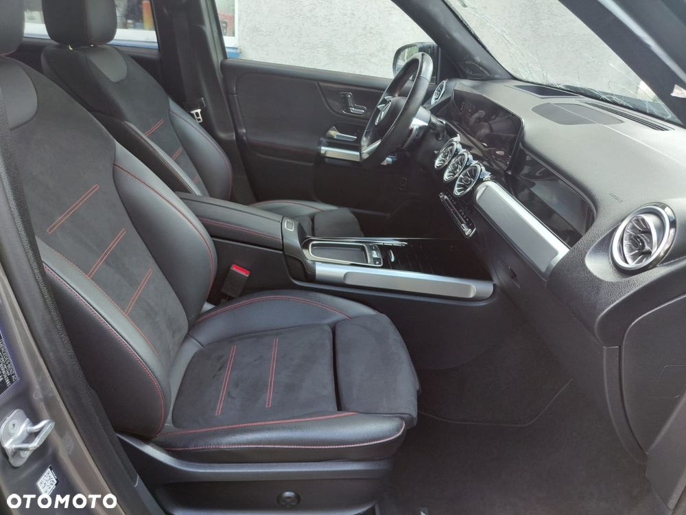 Mercedes-Benz GLB - 10