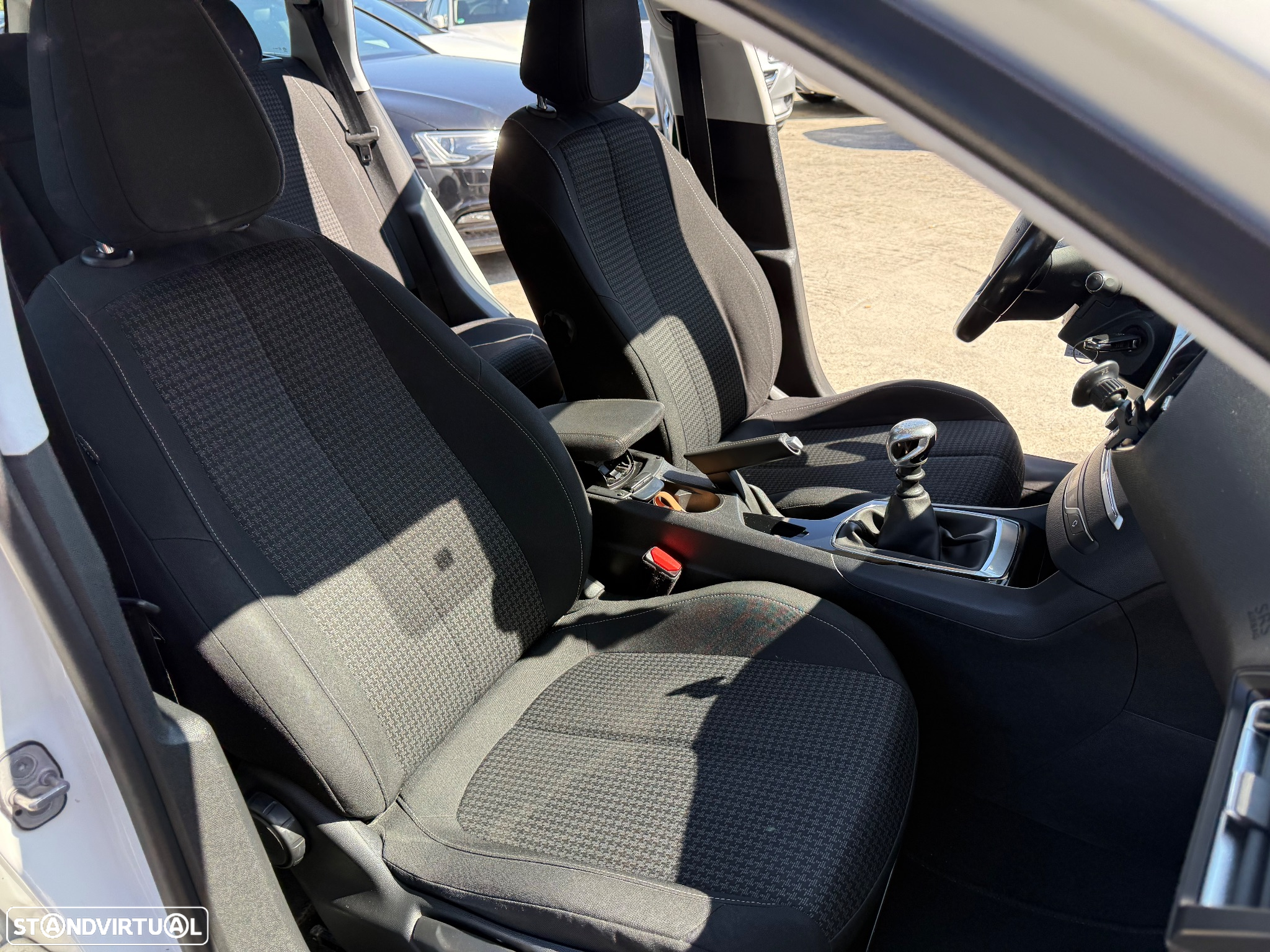 Peugeot 308 SW 1.6 BlueHDi Allure J17 - 43