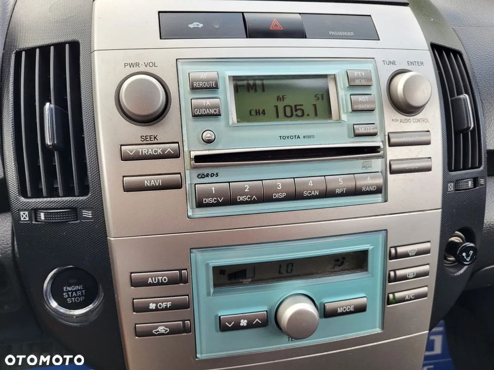 Toyota Corolla Verso 2.2 D-4D X 7os - 24