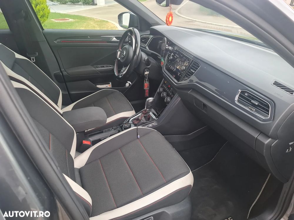 Volkswagen T-Roc - 9