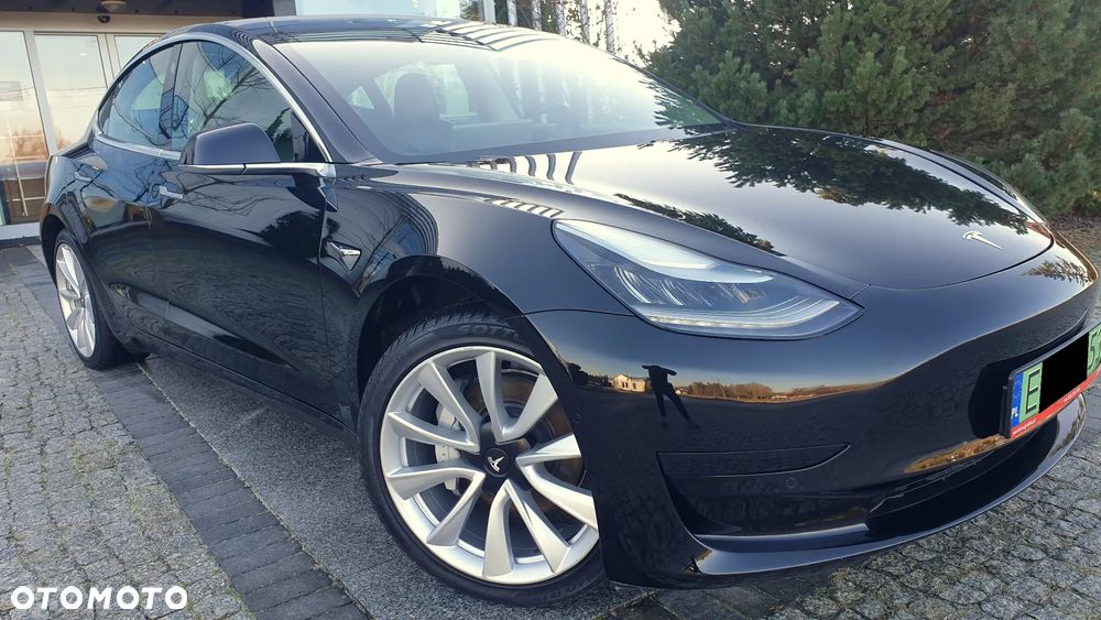Tesla Model 3 - 2